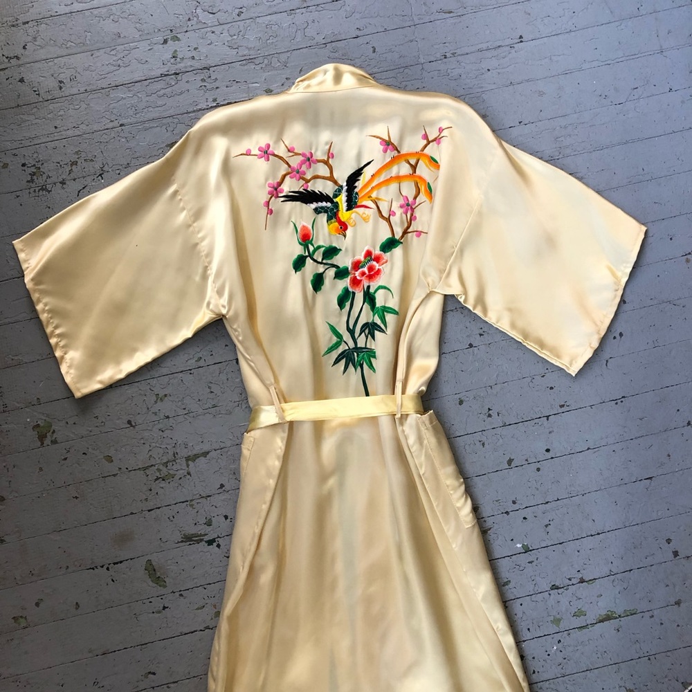 Vintage Buttercup Satin Embroidered Robe - Picture 1 of 6